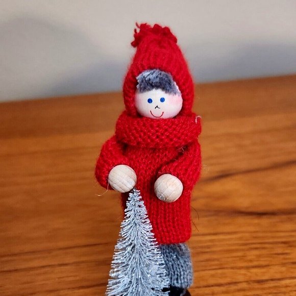 NEW Swallings Sweden Christmas 6" Girl with SILVER Christmas Tree LOGO ON BASE - Picture 2 of 3